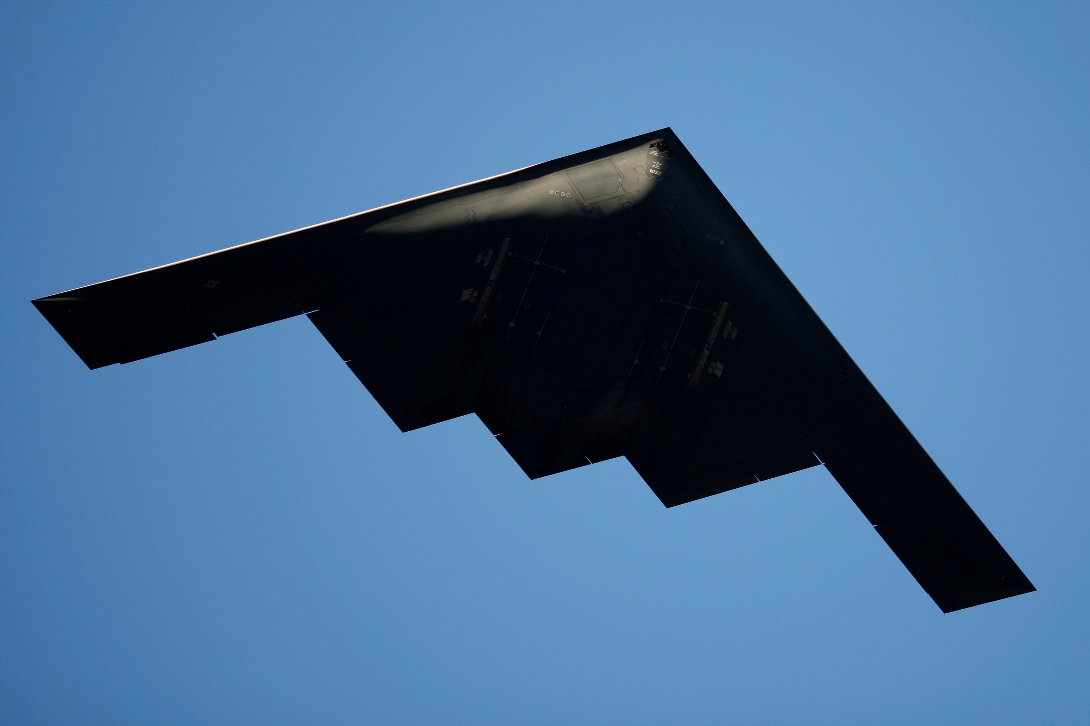 Video: What Happened When A B-2 Bomber Attacked An Airfield With 80 ...