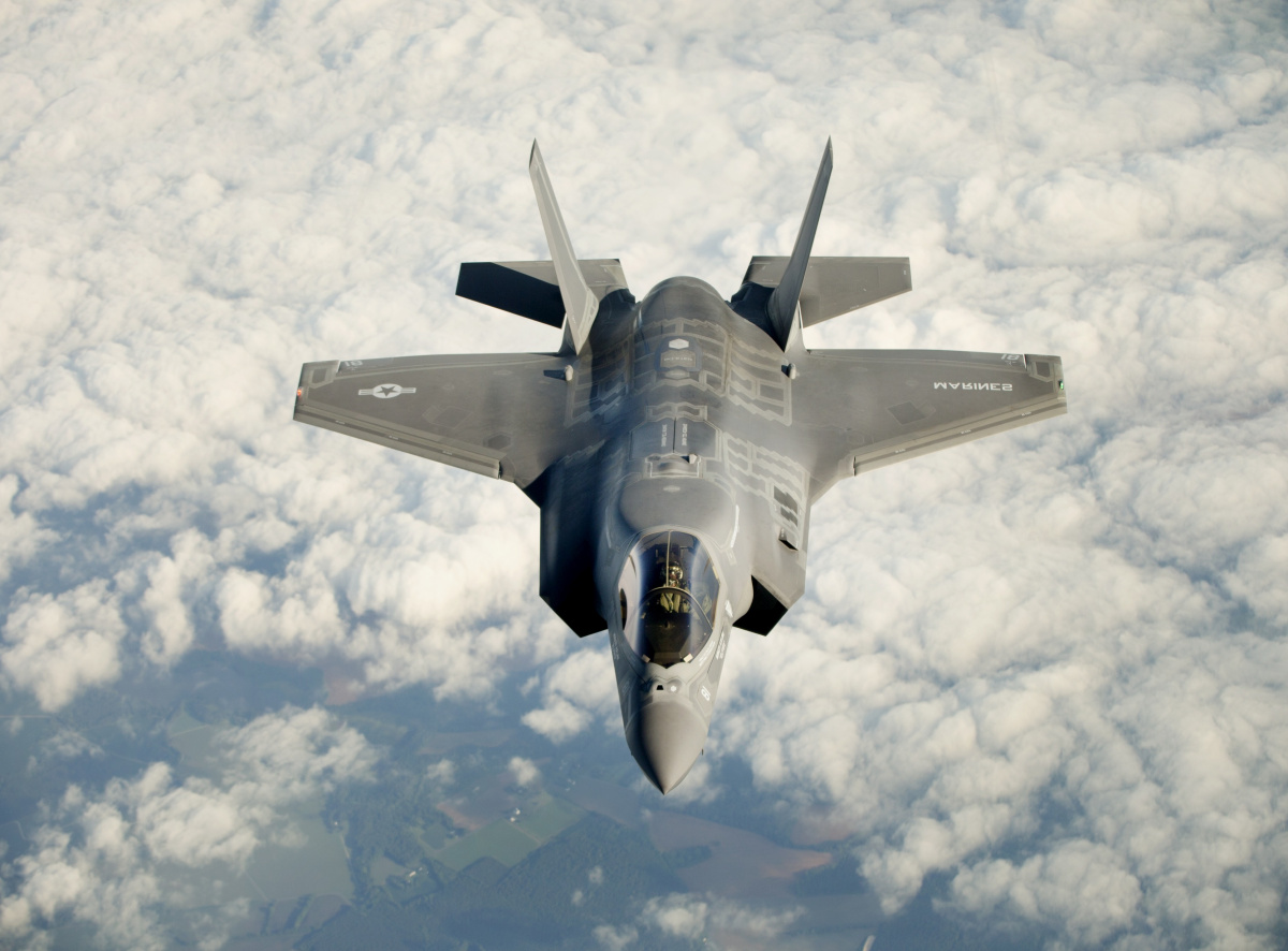 Lockheed Martin F-35 Joint Strike Fighters Are Getting Closer and ...