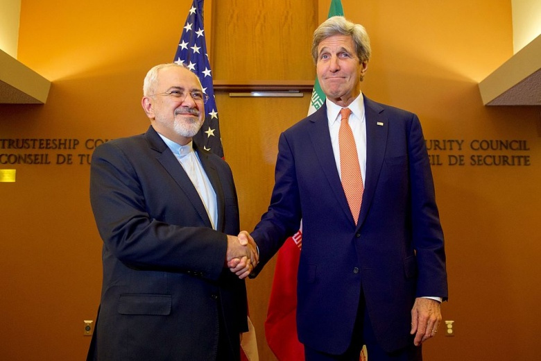 Secretary of State John Kerry shakes hands with Iranian Foreign Minister Javad Zarif on April 19, 2016. Wikimedia Commons/U.S. Department of State