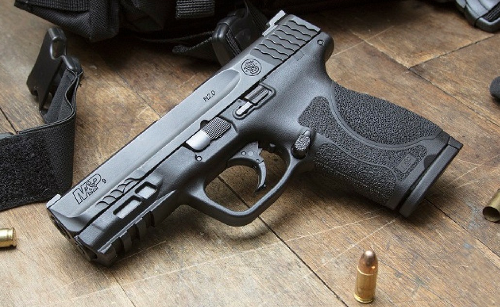 watch-out-glock-smith-wesson-s-m-p-2-0-compact-handgun-is-gunning