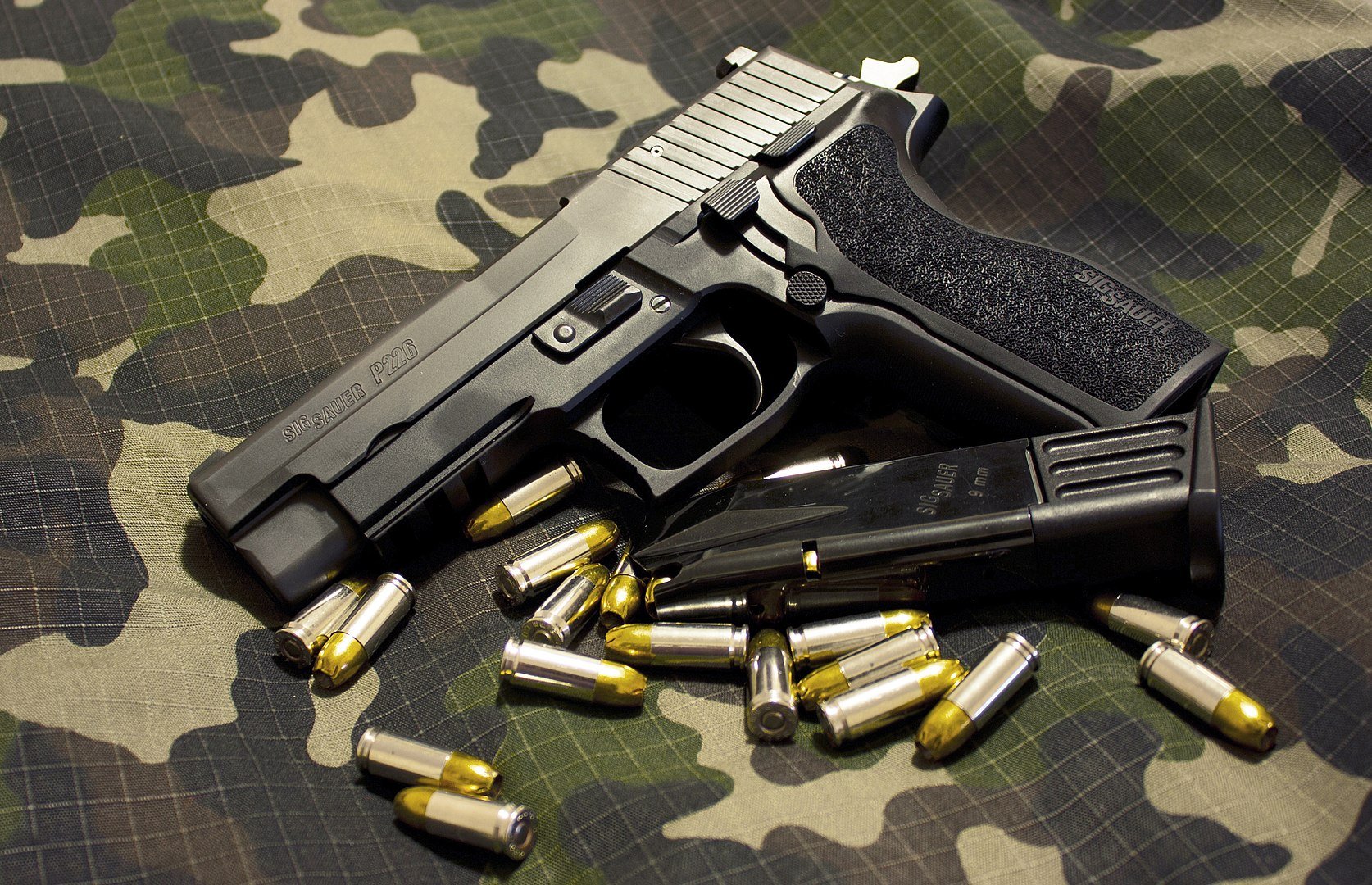 The Reason Why Navy SEALs Love The P226 Handgun The National Interest