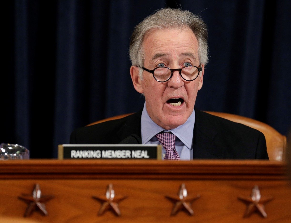 Bipartisan Lawmakers Push Social Security on Office Delays The