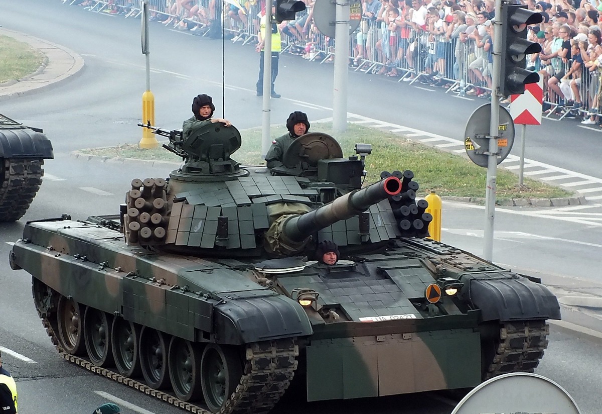 Polish Tanks: Europe's Shield a Russian Attack? You Decide. | The National Interest