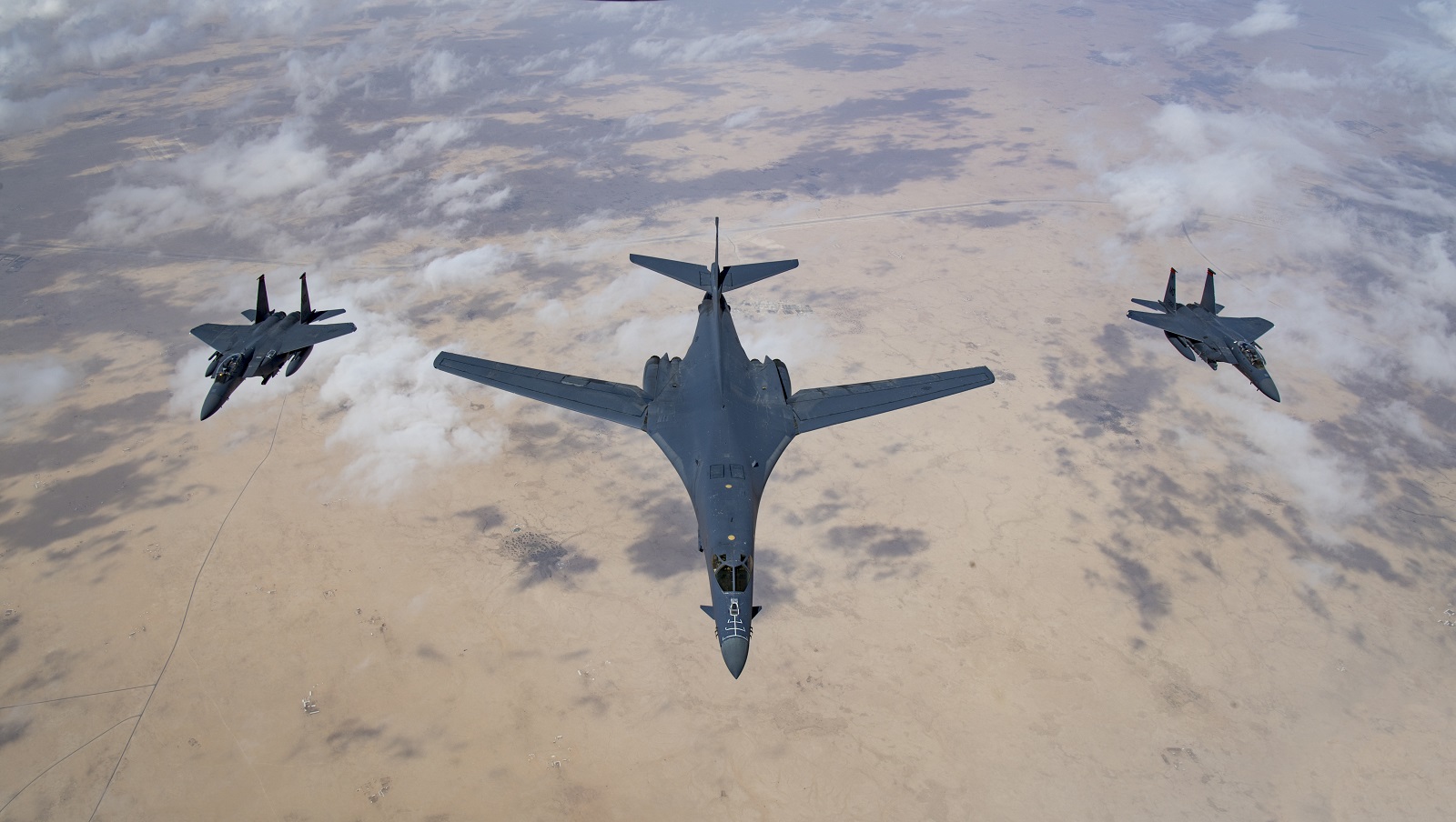 This Would Be Huge: Would The Air Force Give The U.S. Navy The B-1 ...