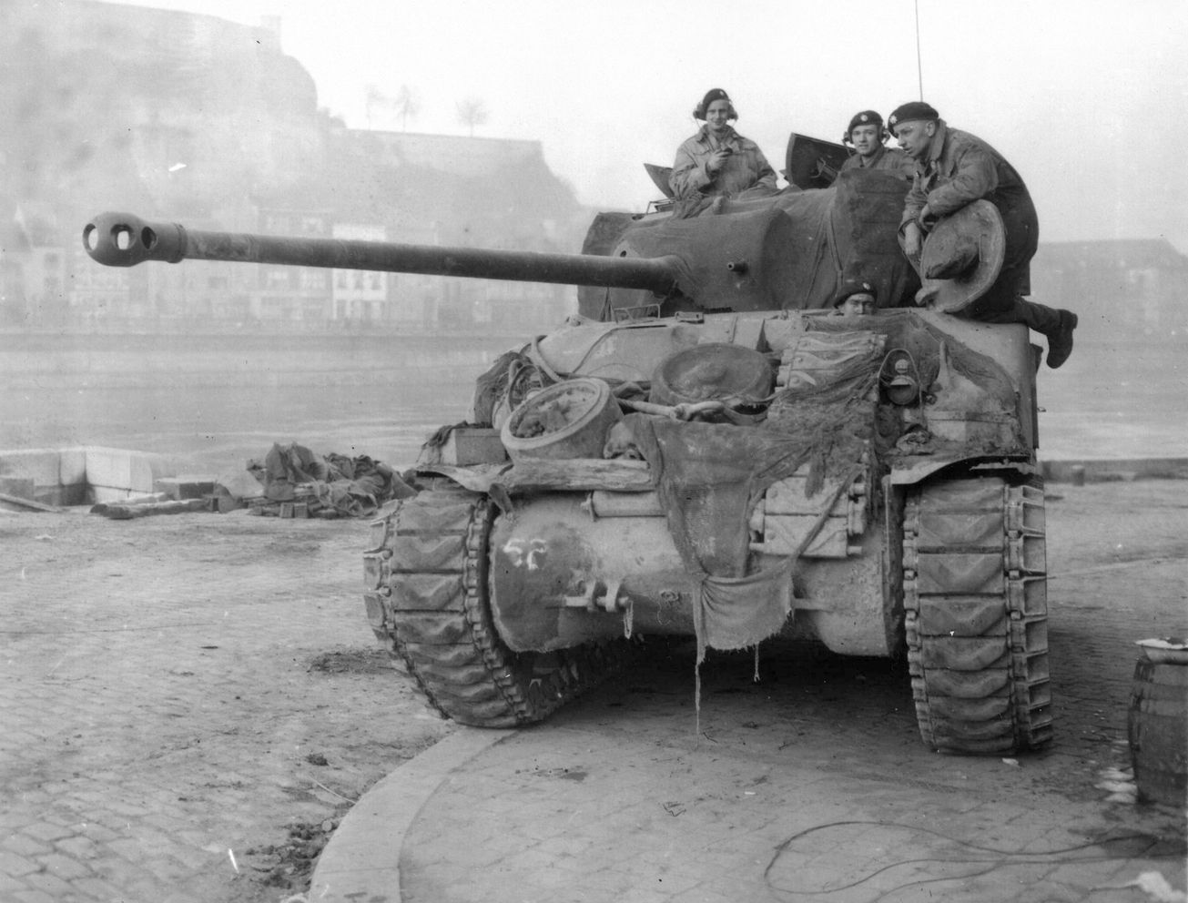 battle of the bulge anti tank gun