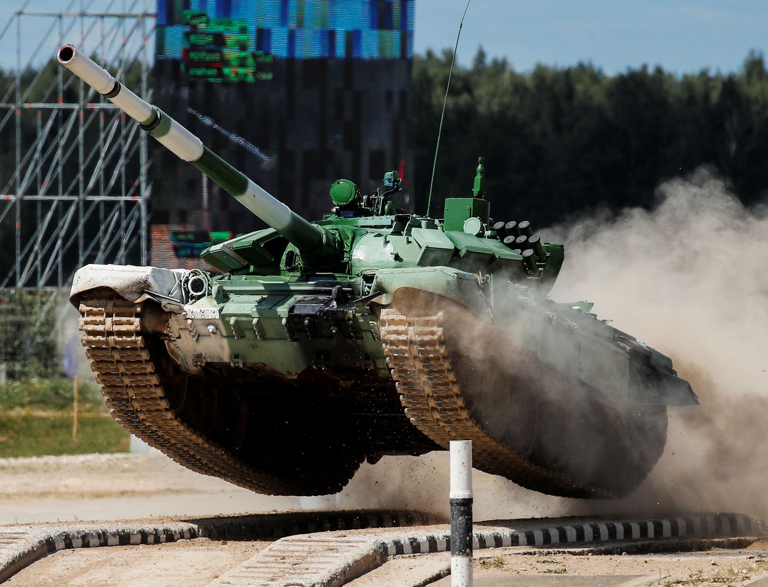 Meet Russia S Flying Tanks Check Out The T 72b3 Tank The National Interest