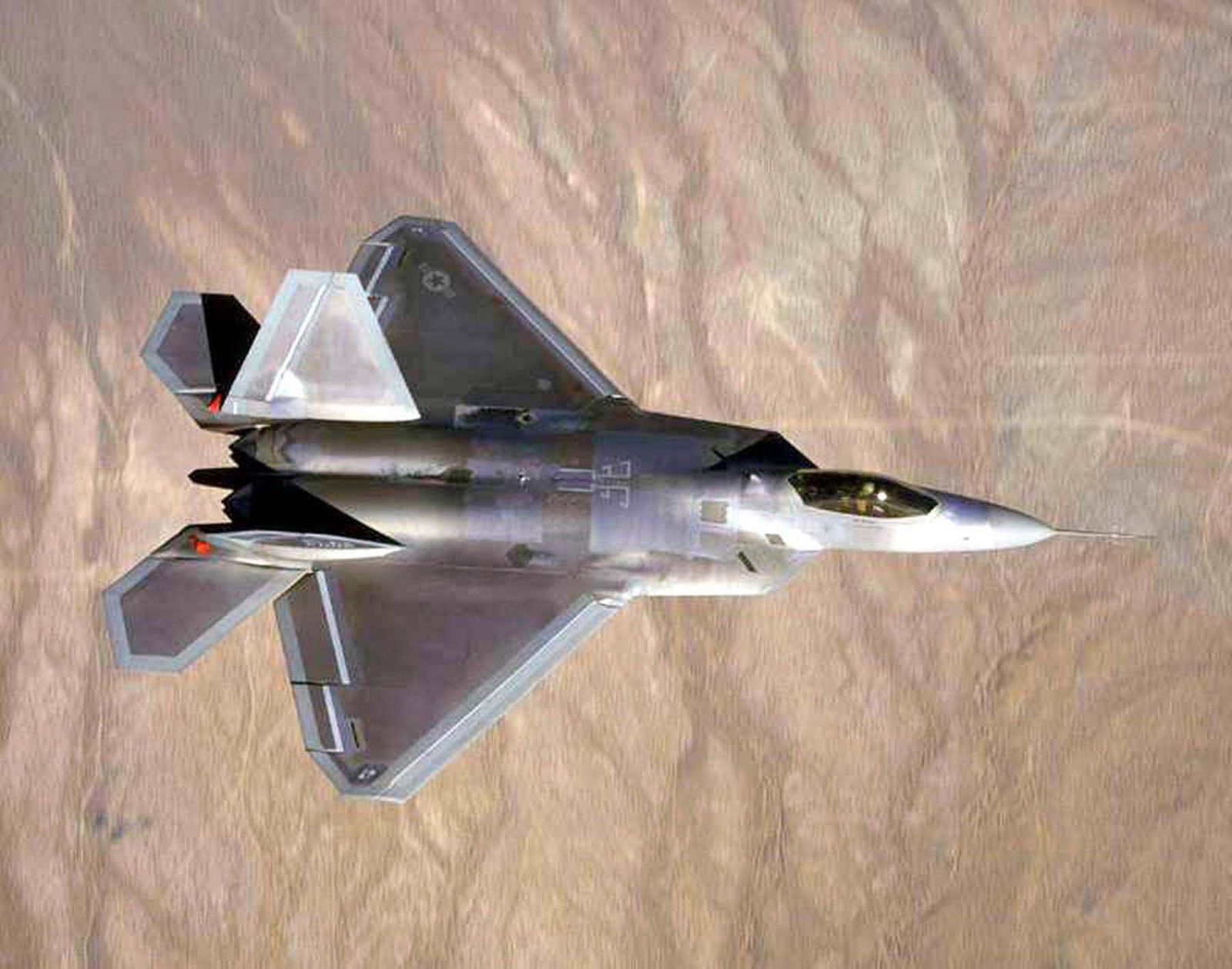 We Now Know an F-22 Raptor Flew Under an Iranian Air Force F-4 Phantom ...