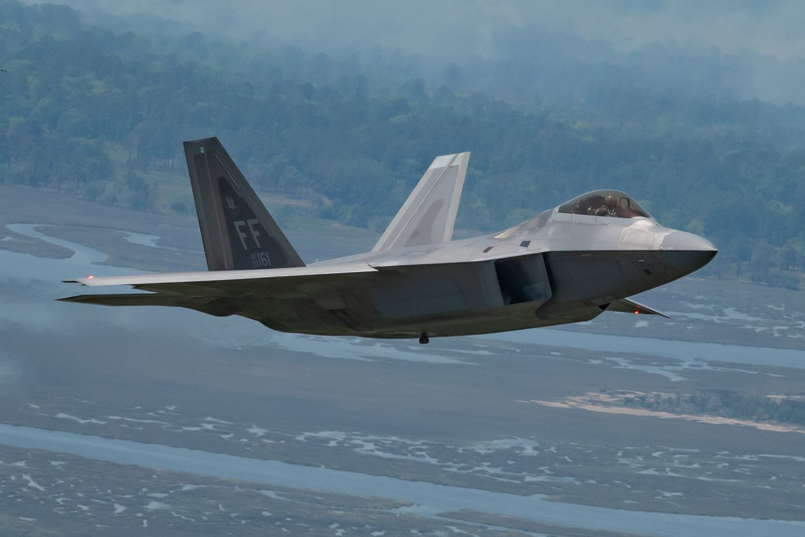 F-22 Raptor: We Finally Found Something That Can Defeat It | The National Interest