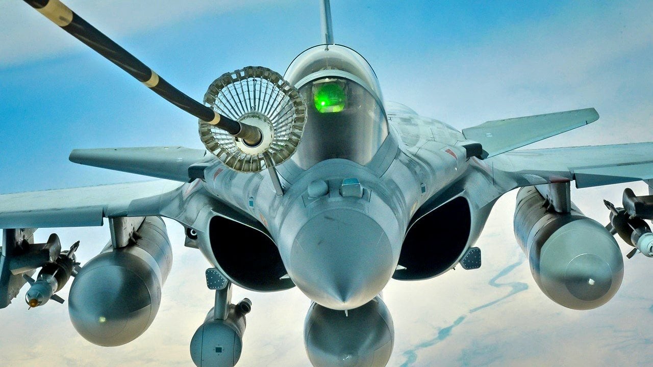 Le chasseur français Dassault Rafale peut tuer le F-22 Raptor