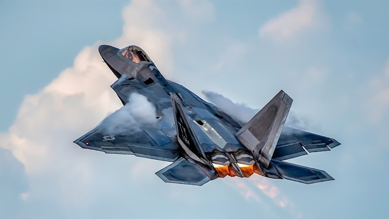 Think the F-22 Raptor Is Unbeatable? France Killed Stealth in a Fake Battle
