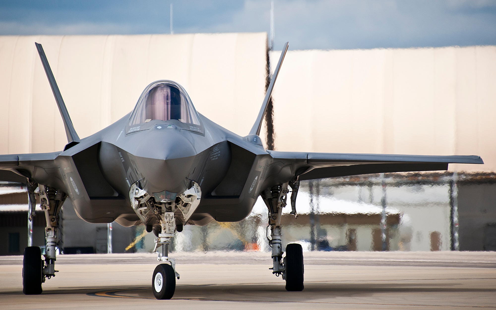 The F-35 Lightning II is now available for Microsoft Flight