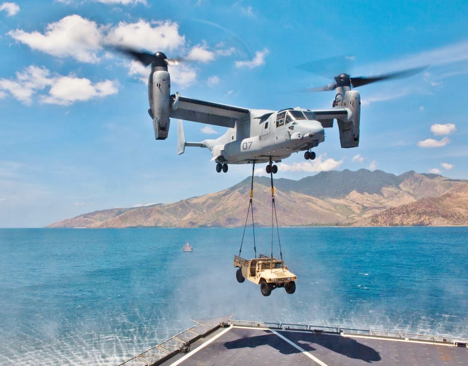 Is the CMV-22B the Navy's Air Lift Future? | The National Interest