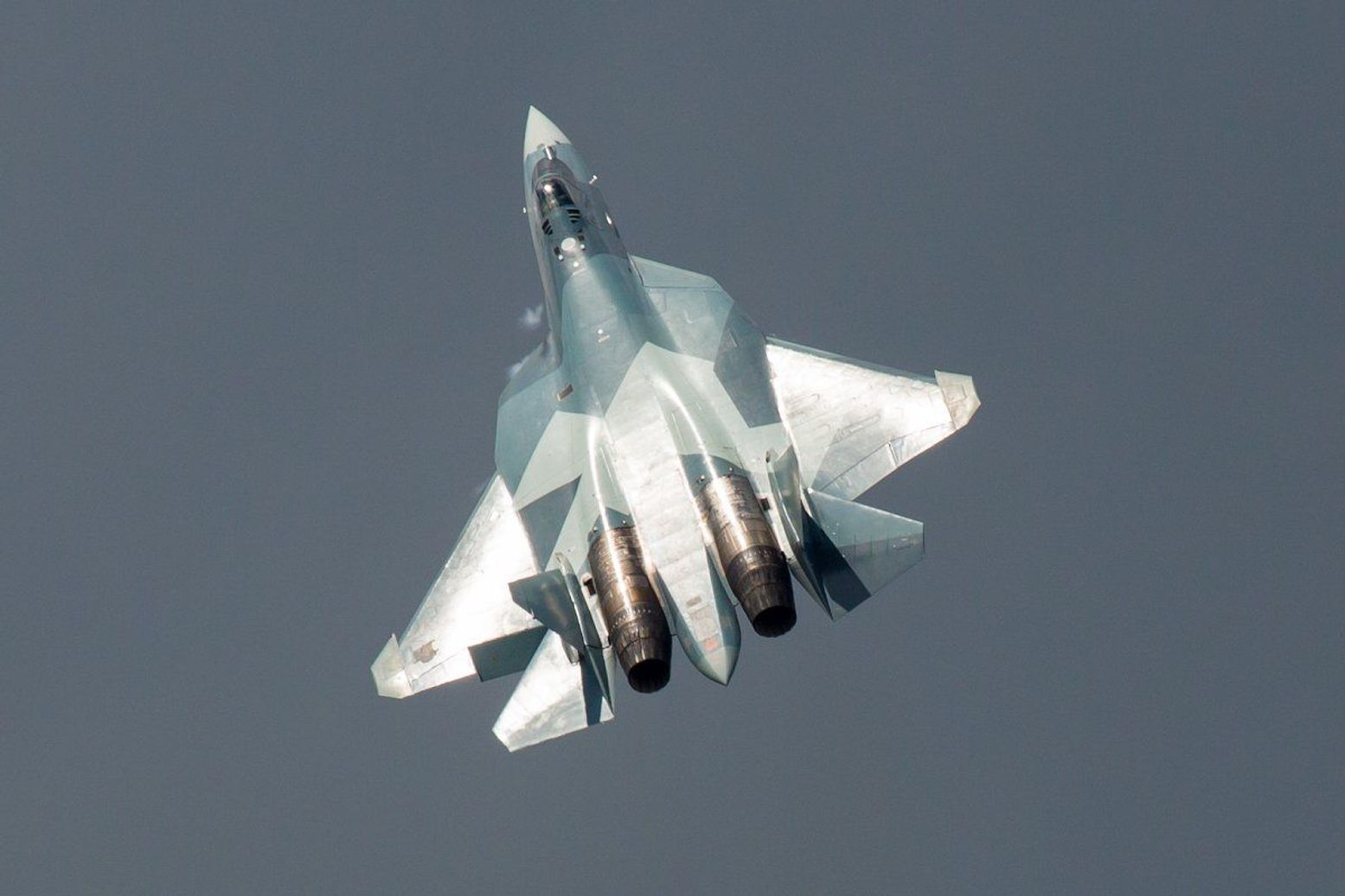 Stealth Cage Match: F-22 Raptor vs. Russia's Su-57 Stealth Fighter (The ...