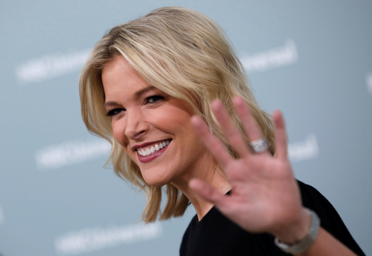 Megyn Kelly and Tucker Carlson Draw 4 Million Viewers to FOX News | The ...