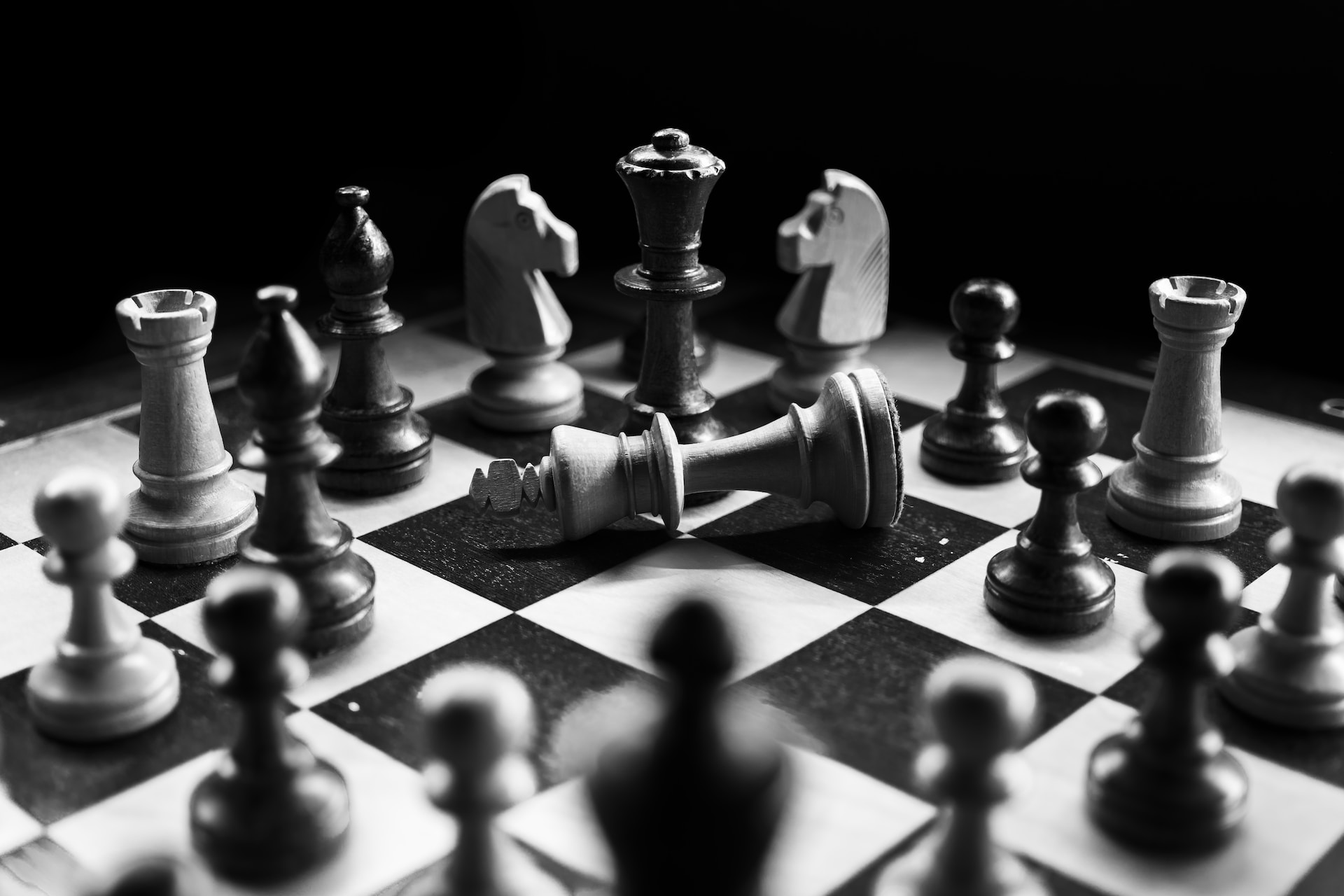 Regium chessboard: Buyer Beware!