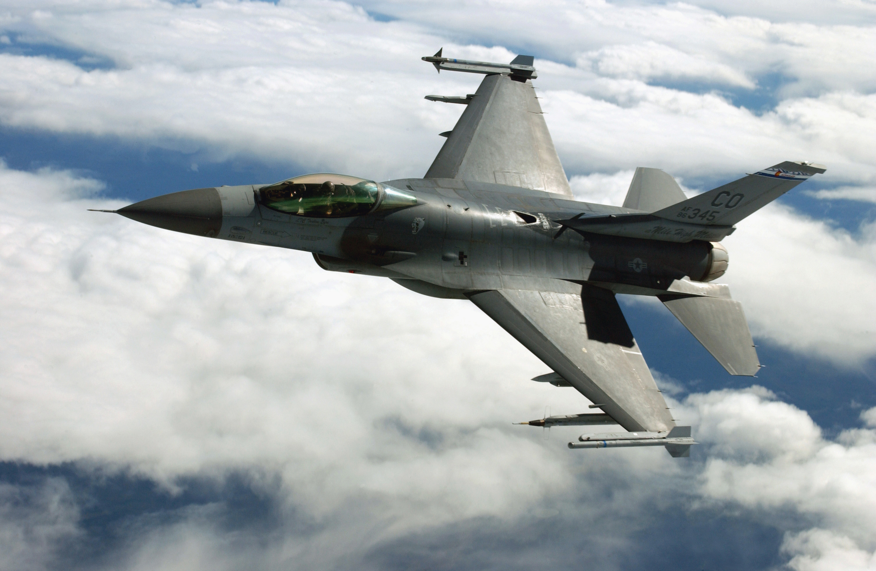Meet the 'New' F-16 Fighter (Thanks to F-22 and F-35 DNA ...