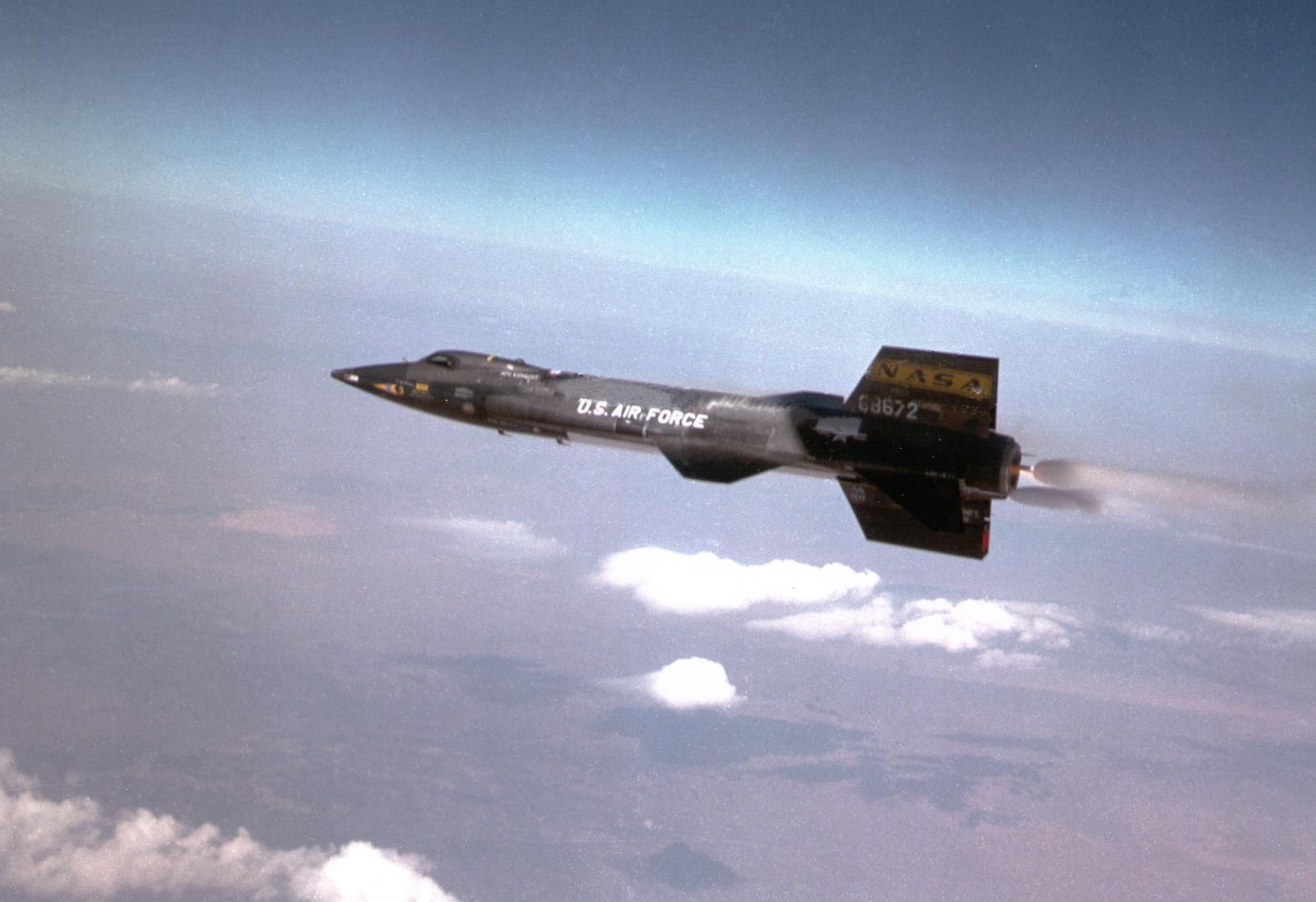 The Air Force's Hypersonic X-15 Set Several World Records—And Almost ...