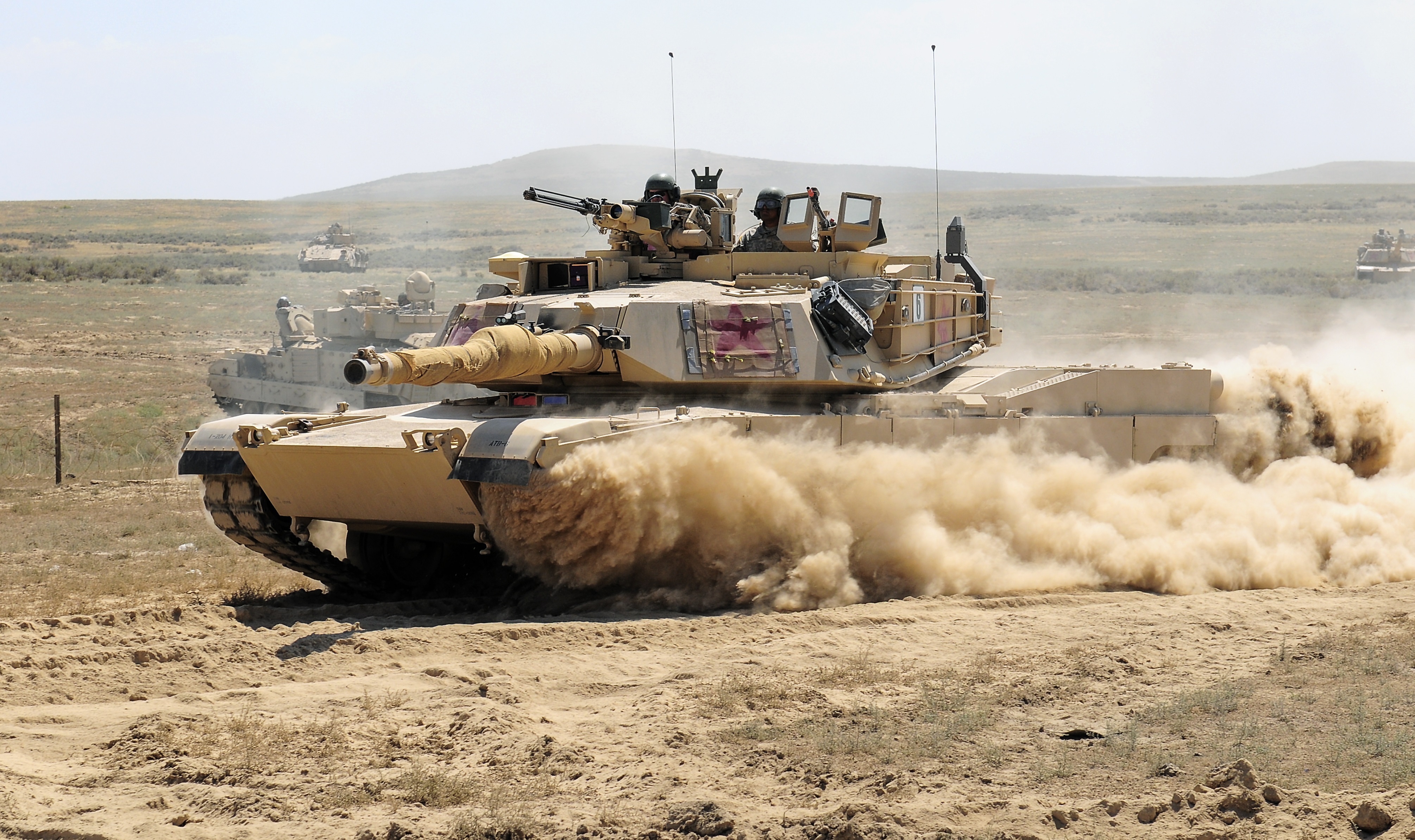 Tank Wars Russia S Armata T 14 Tank Vs America S M 1 Abrams Who Wins The National Interest