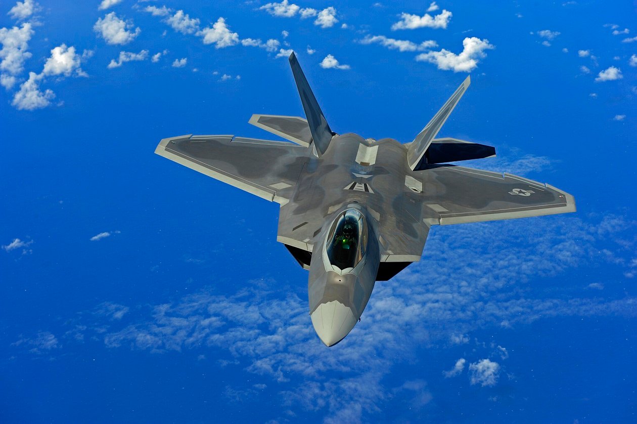 The F 22 Raptor Is Being Armed With The Air Force S Newest Missiles The National Interest