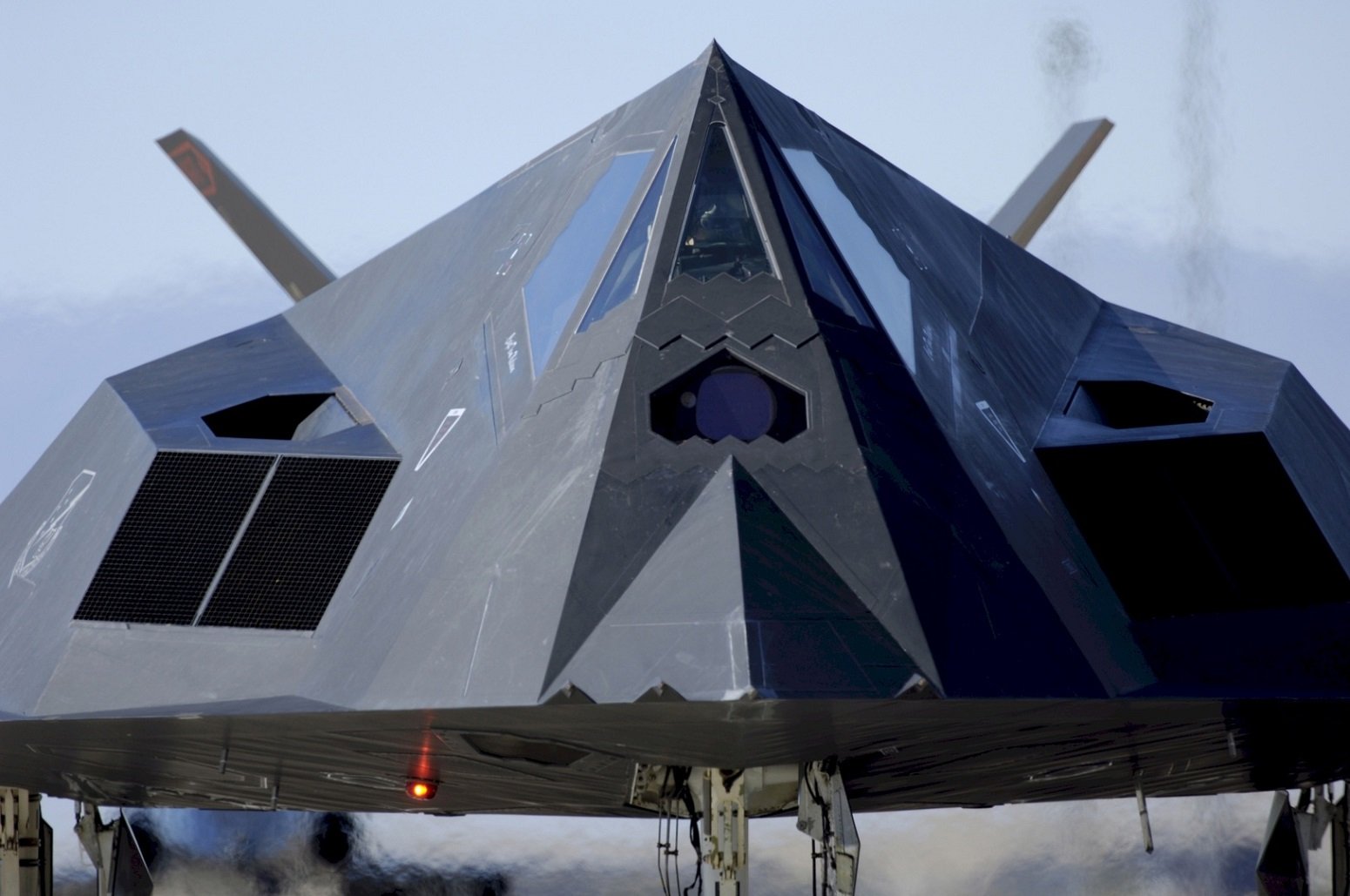 America's Retired F-117 Nighthawk Stealth Fighter Could Still Bomb Iran