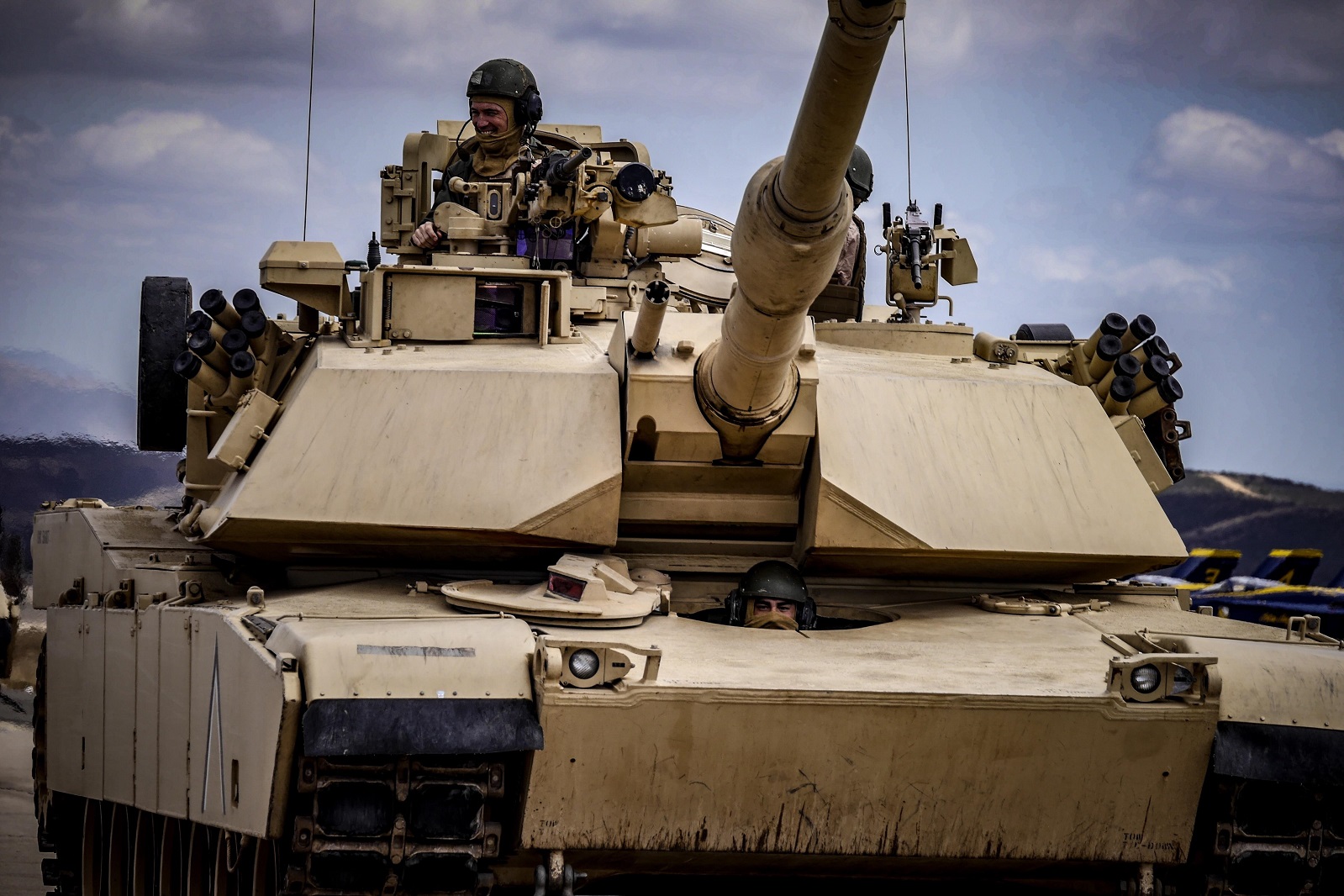 Look Out Russia, The U.S. Army's M-1A2C Abrams Tanks Are Getting An ...