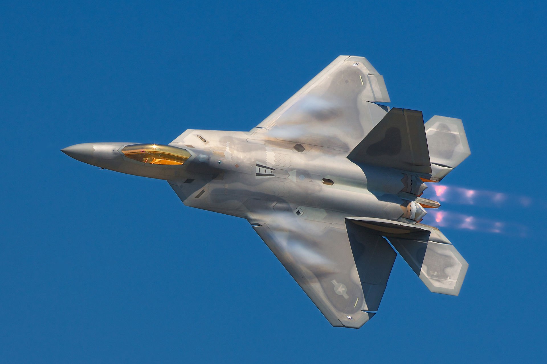 The F-22 Raptor Is the World's Best Fighter (And It Has a Secret Weapon That Is Out in the Open) | The National Interest