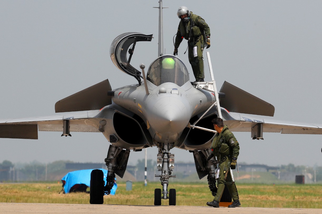 France's Dassault Rafale Is One Badass Fighter For a Reason 