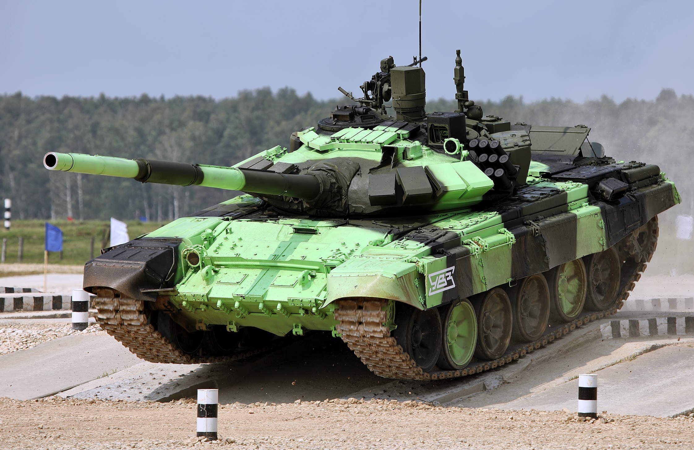 russian military tank modern