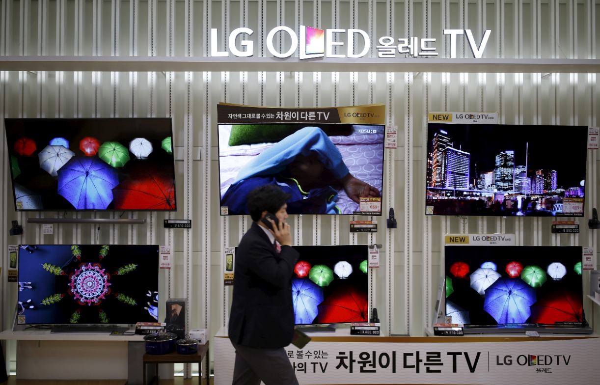 Samsung and LG battle for dominance in smart TV platform market - Pulse by  Maeil Business News Korea