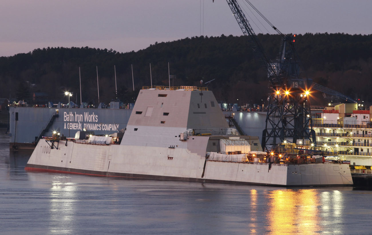 Battleship vs. Destroyer: Could the Old USS Wisconsin Sink the Navy's ...