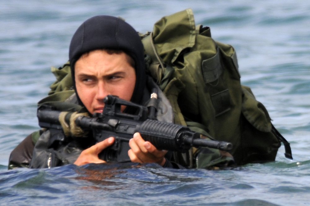 Check Out the U.S. Navy SEALs Deadly Underwater Guns | The National