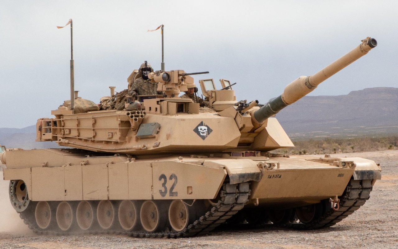 Tank Showdown America S M1 Abrams Vs Russia S Armata Who Wins The National Interest