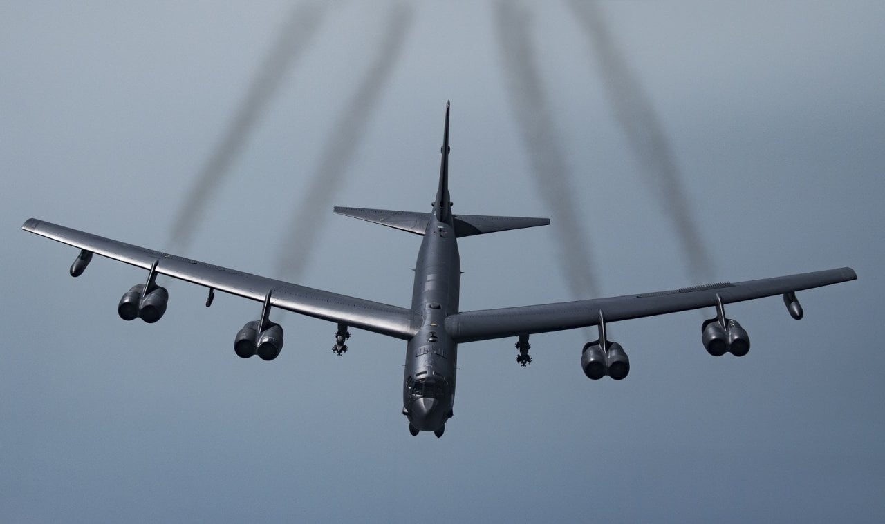 The U.S. Air Force Could Get A New Version Of The Iconic B-52 Bomber ...