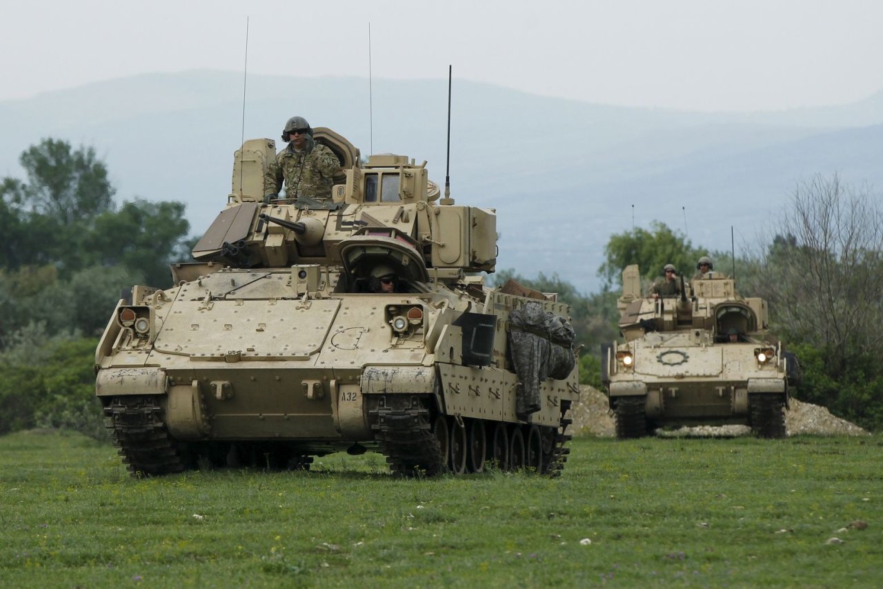 The Army Wants a New M-2 Bradley That Can Command Robots | The National ...