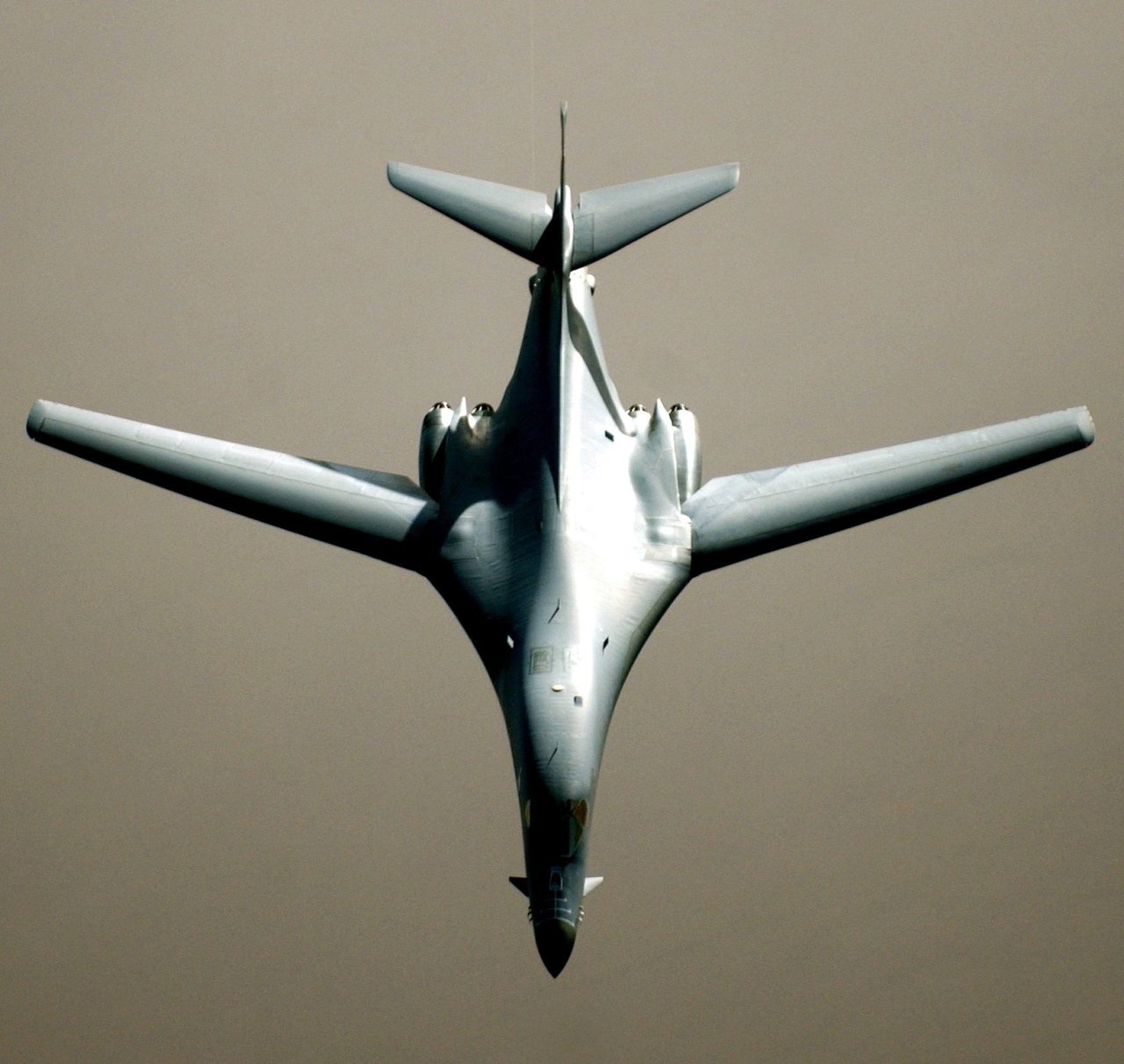 Bomber War: America's B-1B Lancer Vs. Russia's Tu-160 (Who Wins?) | The ...