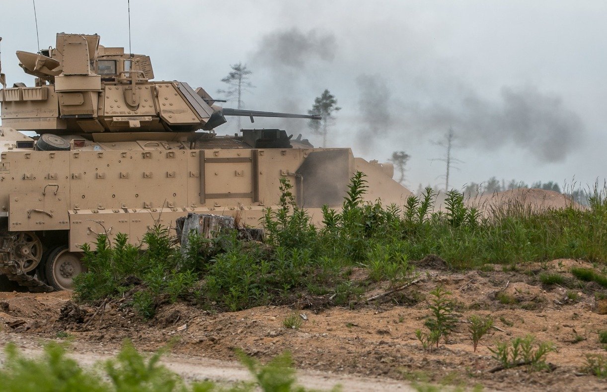 The Bradley Fighting Vehicle is About to Get a Fire Power Upgrade | The ...