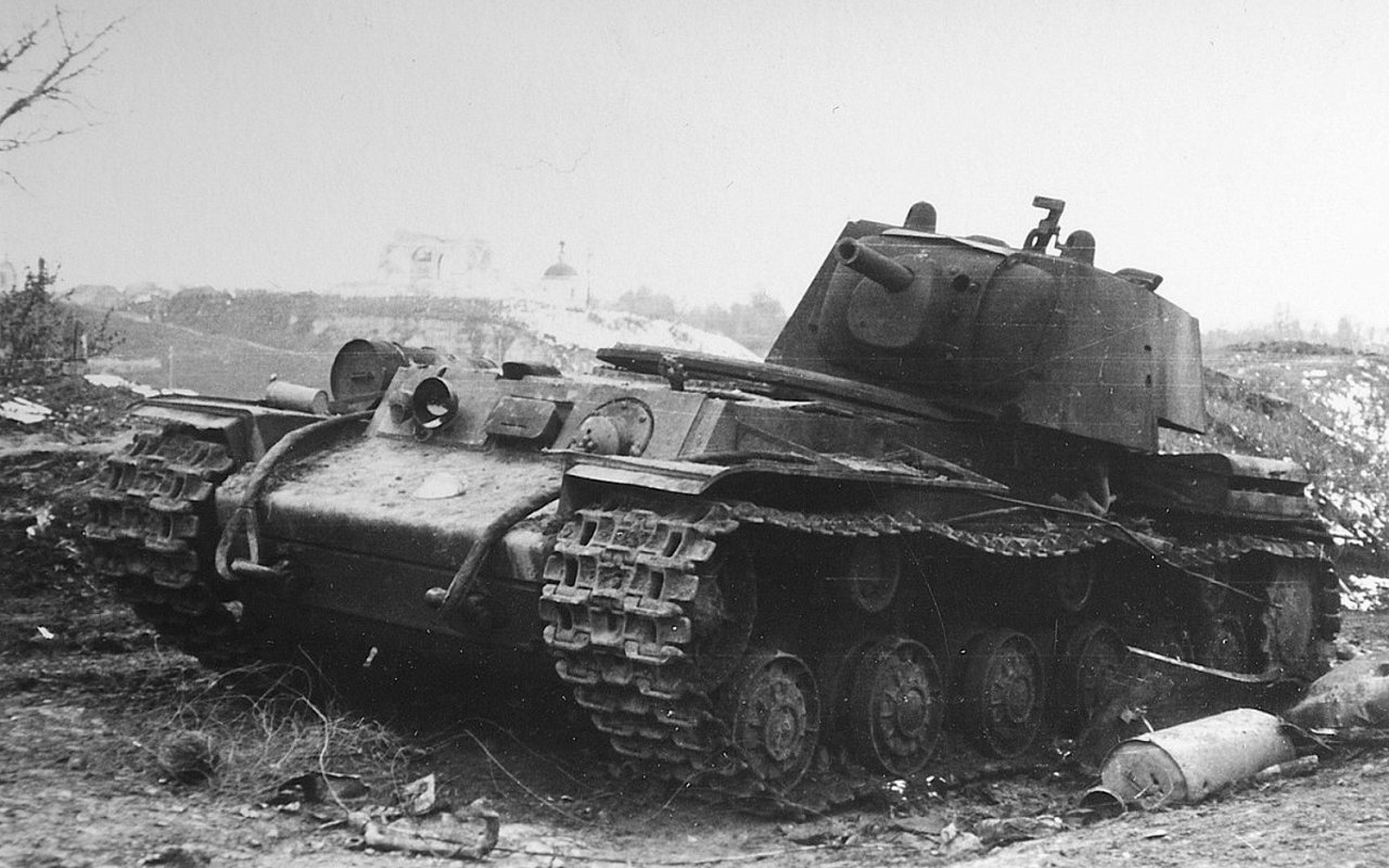 WW2 Behemoth KV-6 Soviet Tank