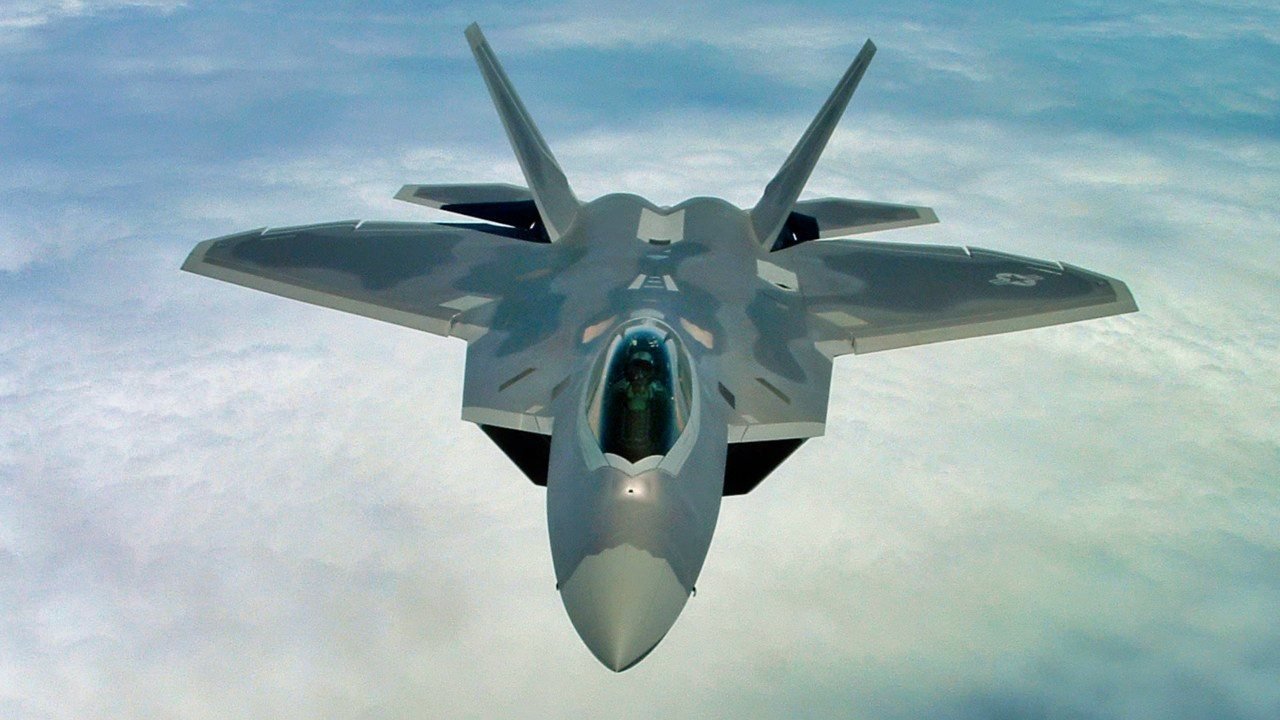 The U.S. Air Force's F-22 Fighter Nightmare Has Begun | The National ...