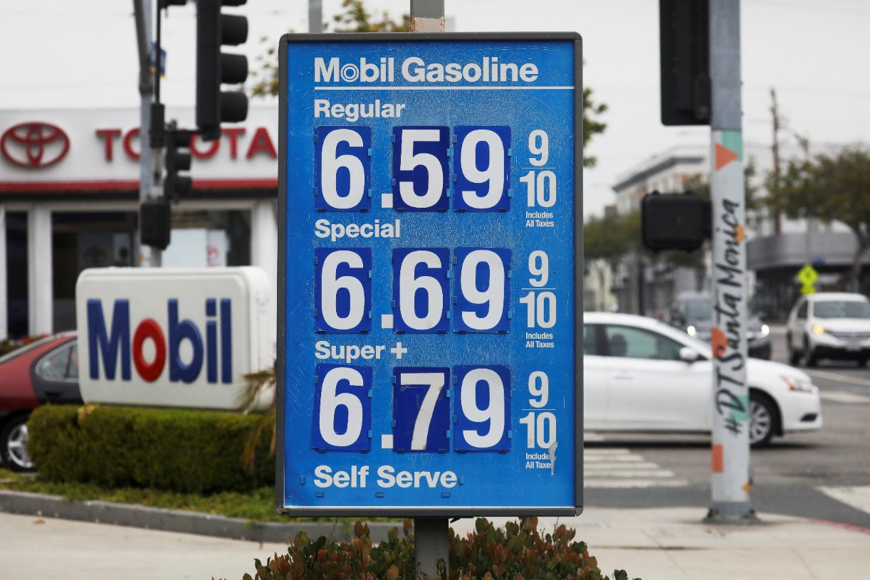 No End in Sight Average U.S. Gas Price Surpasses 5 a Gallon The