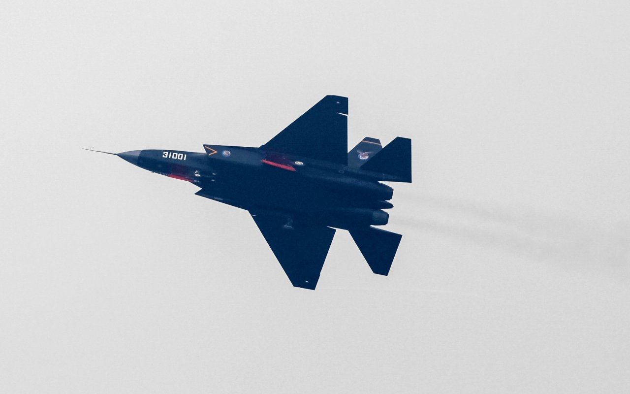 A New Chinese Fighter Jet Could Soon Rival America's F35 The