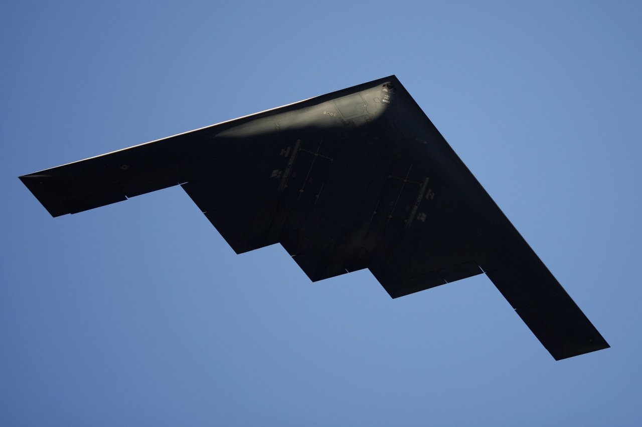 The B-2 Stealth Bomber Is 30 Years Old (And Nothing Can Touch It) | The ...