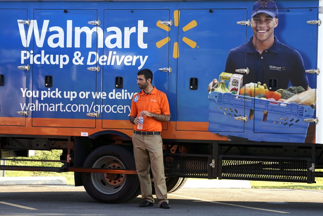 Walmart Hits Back At Amazon With Grocery Delivery The National Interest