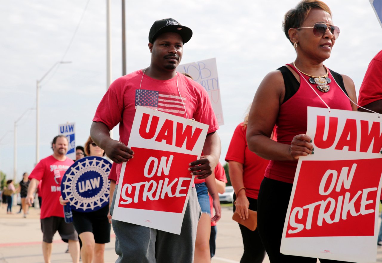 general-motors-workers-enter-second-week-of-strike-the-national-interest