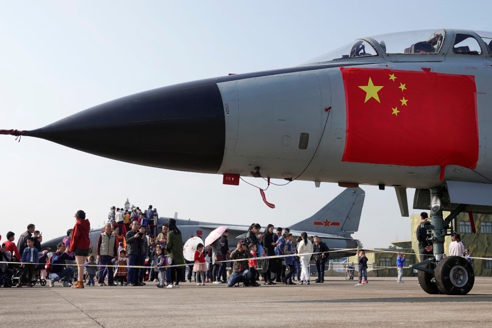 size of chinese air force