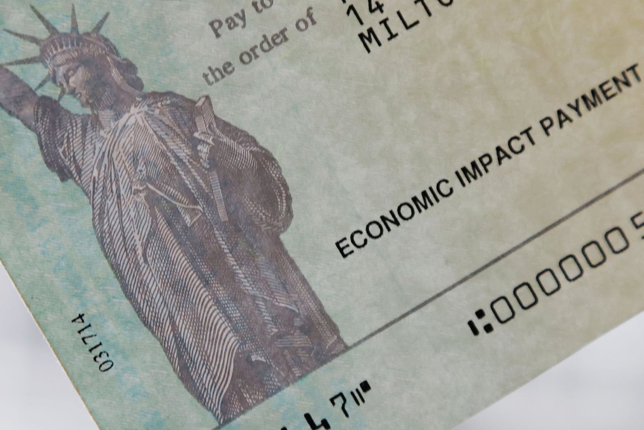 Here’s Who Qualifies for Massachusetts’ New 500 Stimulus Check The