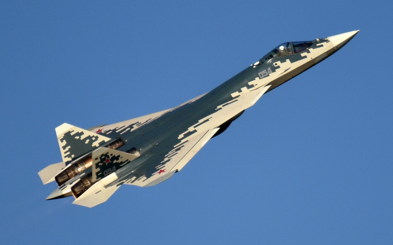 Russia Is Testing Their Own ‘Loyal Wingman’ for the Su-57 Stealth ...