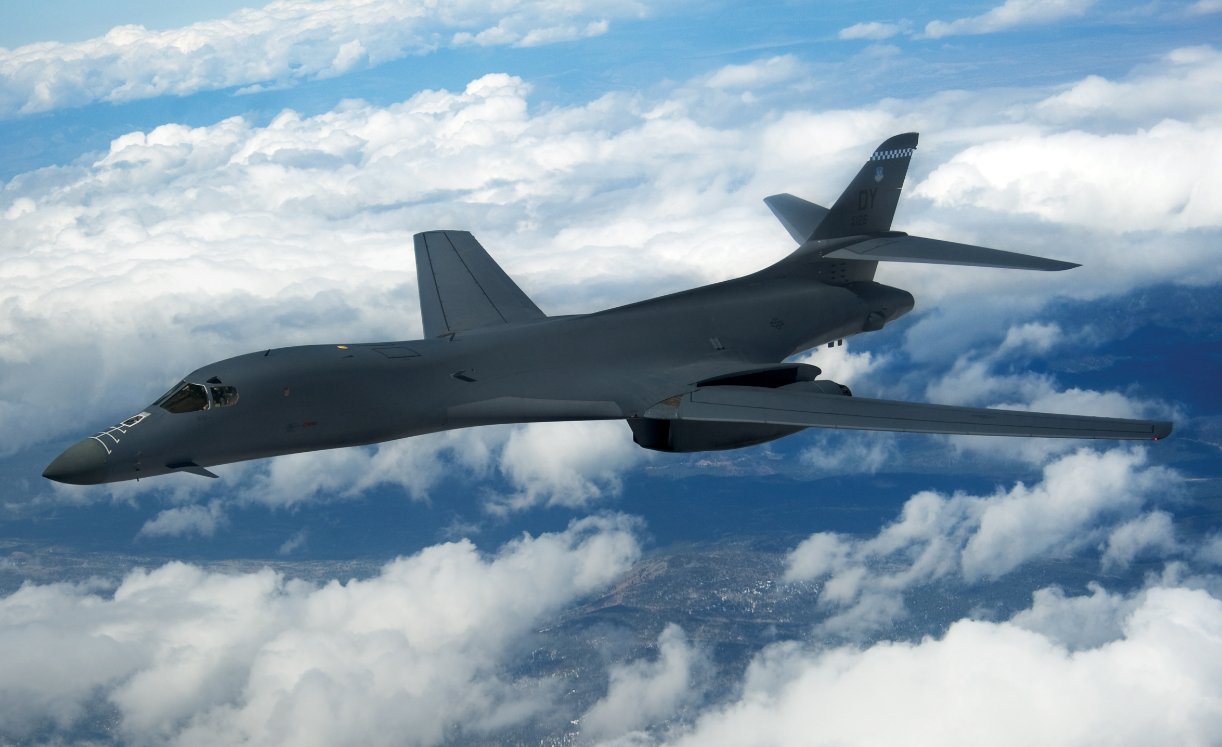 Long-Awaited B-21 Bomber Set To Roll Out In December | The National ...