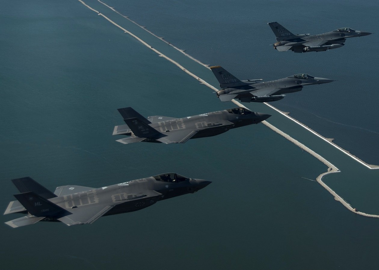 Why the F-35 Might Not Be the Last Manned Fighter for the U.S. Air ...