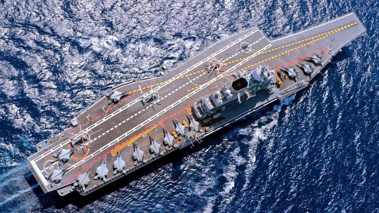 aircraft carrier india        
        <figure class=