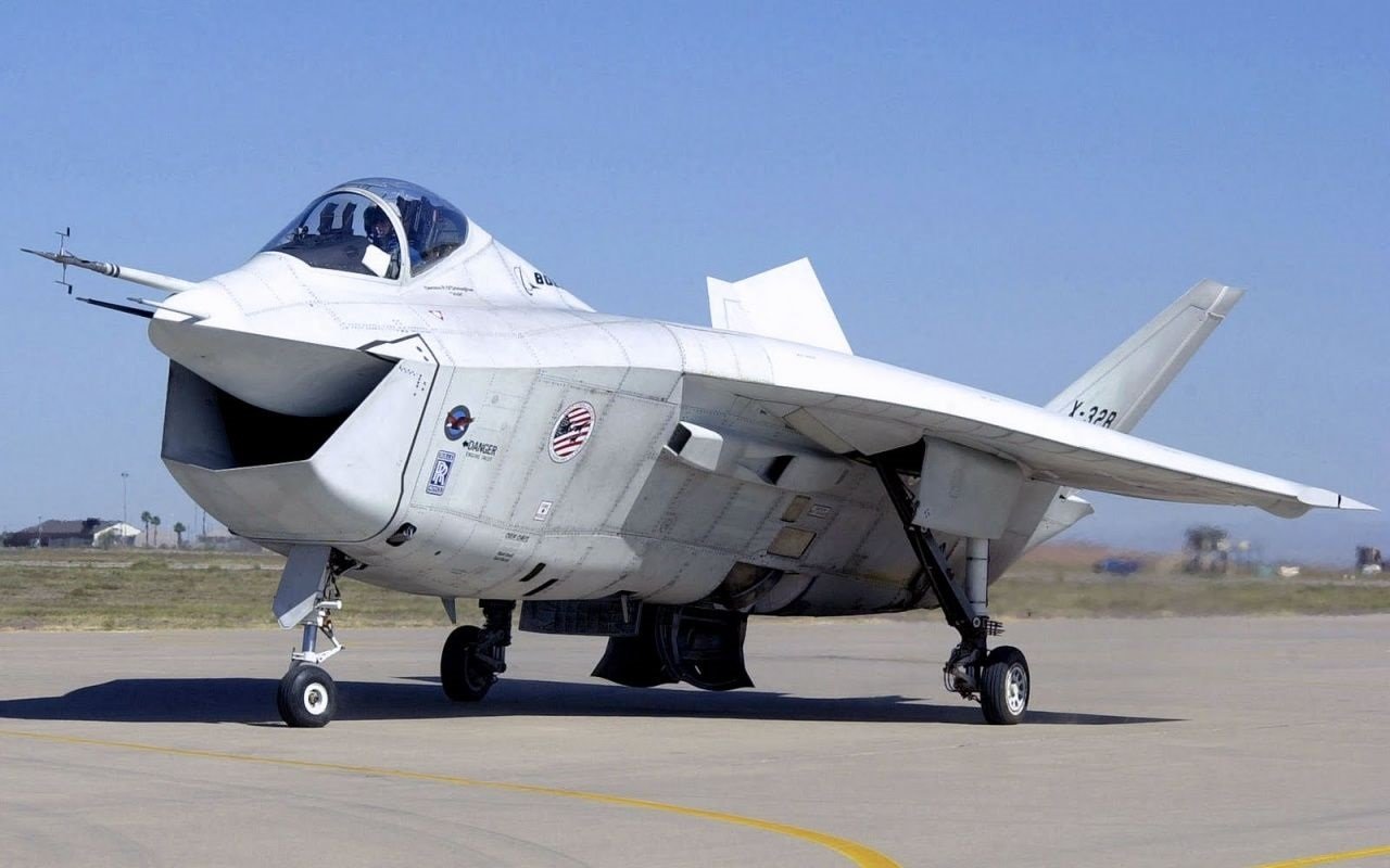 Why The F-35 Could Have Looked Like THIS (And Named The F-32) | The ...